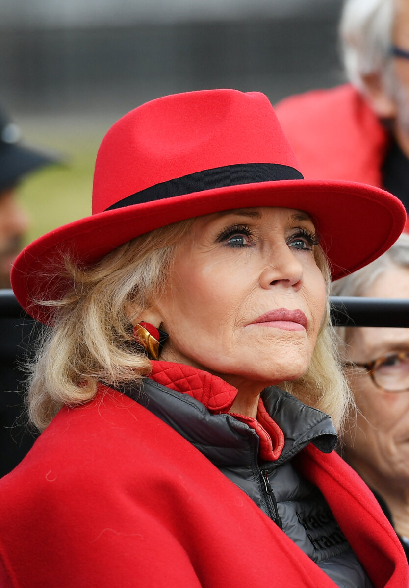 La actriz Jane Fonda anunció que tiene cáncer La actriz y activista estadounidense Jane Fonda anunció que tiene cáncer, y comenzó quimioterapia en su lucha contra la enfermedad.