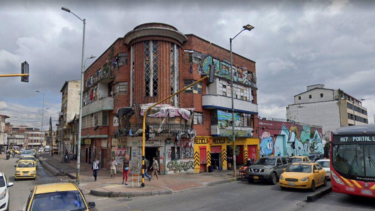 Pille el edificio que funcionaba como centro de torturas de 'Los Maracuchos' 'Los Maracuchos' tenían un edificio donde funcionaba su centro de torturas, ubicado en la avenida Caracas con calle 24, localidad Los Mártires, en el centro de Bogotá.