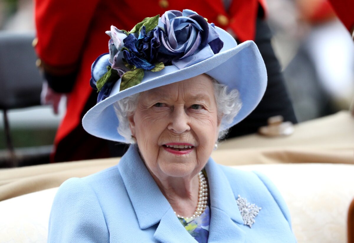 Reacciones en América Latina al fallecimiento de Isabel II Isabel Alejandra María Windsor (1926-2022), Reina del Reino Unido bajo el nombre de Isabel II desde 1952. El Gobierno de la República Argentina expresa su pesar por su fallecimiento y acompaña al pueblo británico y a su familia en este momento de dolor.