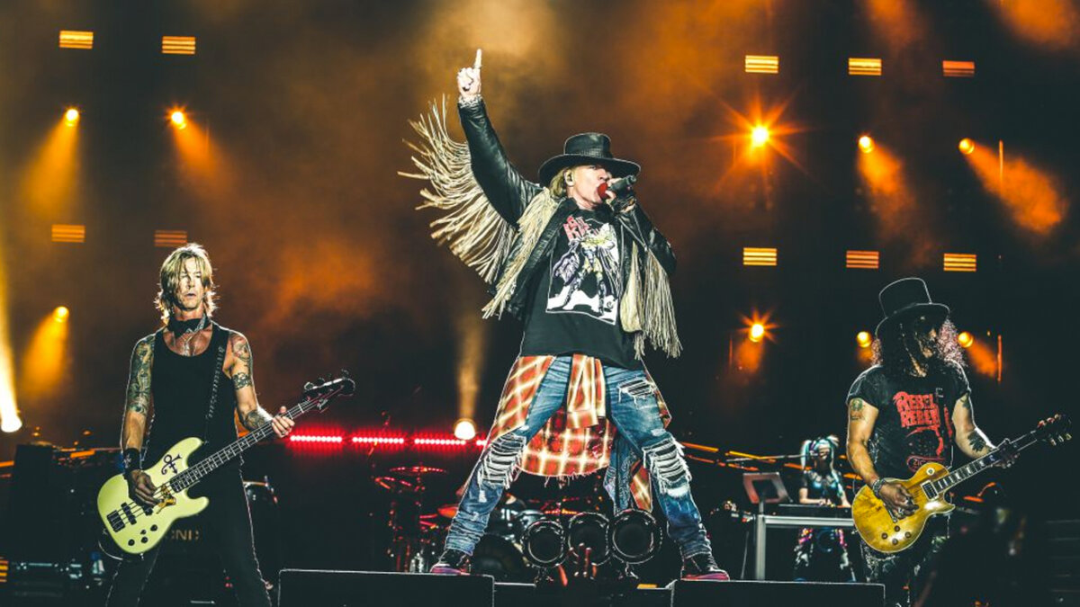 Conozca los cierres viales por el concierto de los Guns N' Roses en Bogotá La mítica banda estadounidense de rock, Guns N' Roses, ya se encuentra en la capital y los fanáticos cuentan las horas para ver el espectacular concierto que se llevará a cabo este 11 y 12 de octubre en el estadio Nemesio Camacho El Campín.