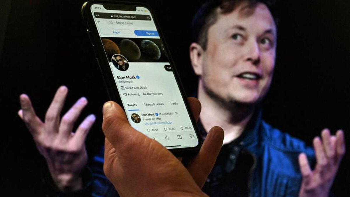 Aliste el billete: Twitter le cobrará por verificar su cuenta La era de Elon Musk con Twitter inició con drásticos cambios, los cuales no le gustaron mucho a los usuarios, pues ahora si quiere verificar su cuenta tendrá que pagar 20 dólares ($100.000) al mes.