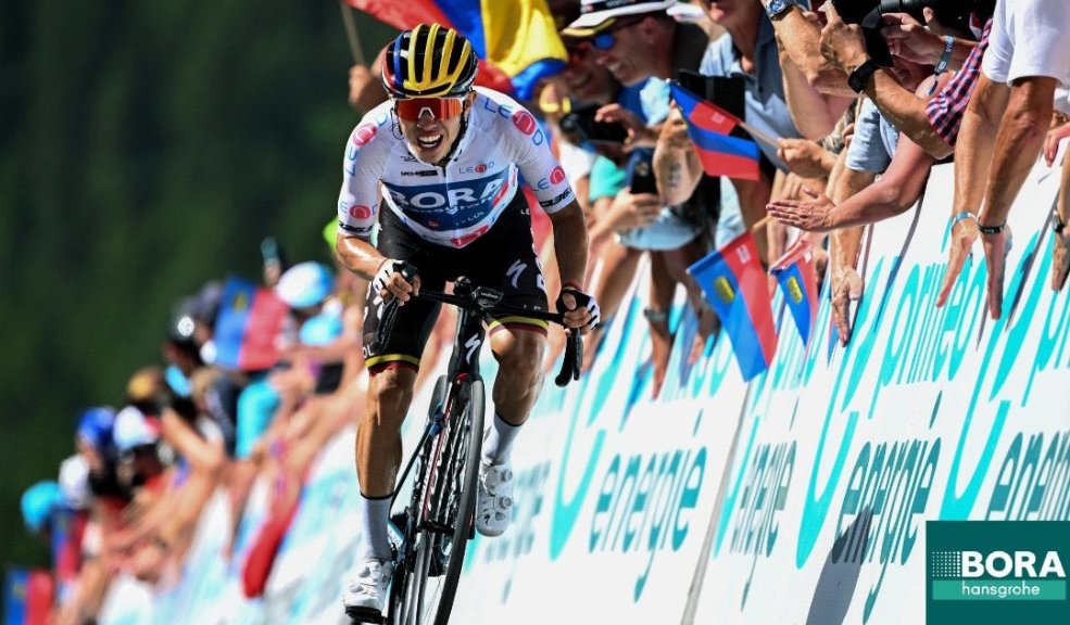 Sergio Higuita se llevó el cuarto lugar en el Giro de Lombardía Este domingo se disputó la edición 116 del Giro de Lombardía, donde el esloveno, Tadej Pogacar, se llevó la victoria nuevamente, tras una impactante definición. Sergio Higuita, llegó de cuarto.