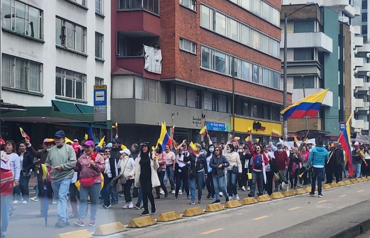 Marchas contra Petro en Bogotá: así está la movilidad Este sábado 29 de octubre se están llevando a cabo movilizaciones en varias ciudades principales del país, entre ellas Bogotá, Medellín y Barranquilla. Las marchas se convocaron para manifestar la inconformidad que tienen cientos de colombianos contra las reformas del gobierno del presidente Gustavo Petro.