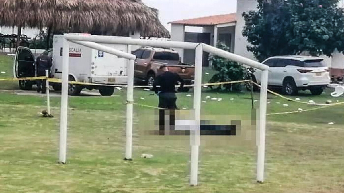 En Balacera terminó lujosa fiesta de cumpleaños En la mañana del lunes se presentó una cruenta balacera que dejó a dos personas muertas en una cabaña de Salgar, en el municipio de Puerto Colombia (Atlántico).