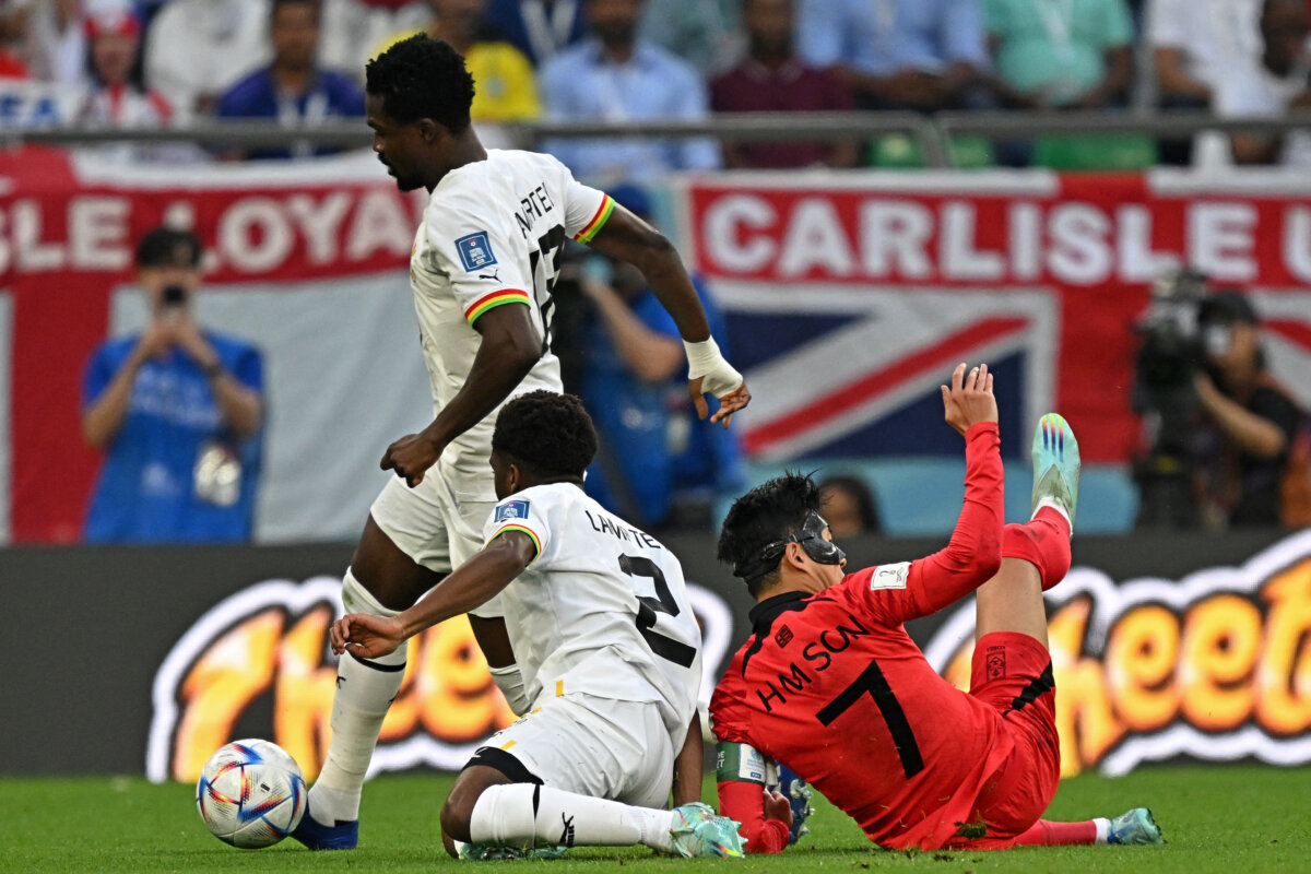 Ghana se llevó la victoria ante Corea del Sur 3-2 Ghana se impuso 3-2 a Corea del Sur este lunes para volver a agarrarse al Mundial y evitar una salida prematura de Catar, gracias a un doblete de Mohamed Kudus.