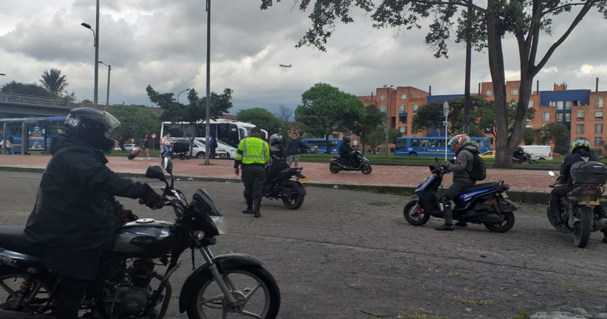 Atención: abren nuevos cursos gratuitos de conducción para motociclistas en Bogotá Pilas motociclistas que la Secretaría Distrital de Movilidad y la Policía de Tránsito de Bogotá habilitaron nuevas fechas para inscribirse a los cursos gratuitos de conducción.