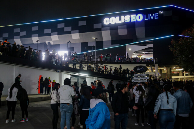 El dolor de cabeza en que se ha convertido el Coliseo Live Con trancones que superan las dos horas, continúan los problemas de movilidad en una de las principales salidas de Bogotá, la Calle 80, debido a los eventos que se realizan en el Coliseo Live.