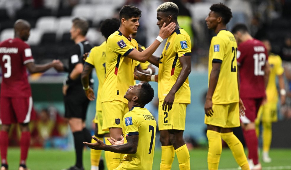 Ecuador derrotó a Catar El primer partido fue pitado para Catar y Ecuador, a quienes les fue bien, pues los dirigidos por Gustavo Alfaro, protagonizaron tremendo partido y con doblete del capitán, Enner Valencia se llevaron la primera victoria (2-0).