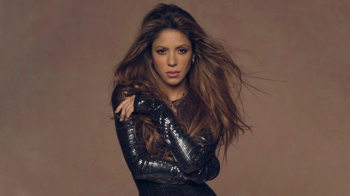 Shakira le puso fin a rumores sobre su supuesta nueva pareja Tras la separación de Shakira con el ex futbolista español Gerard Piqué, se ha especulado sobre la supuesta nueva pareja de la barranquillera, algo que ella misma desmintió.