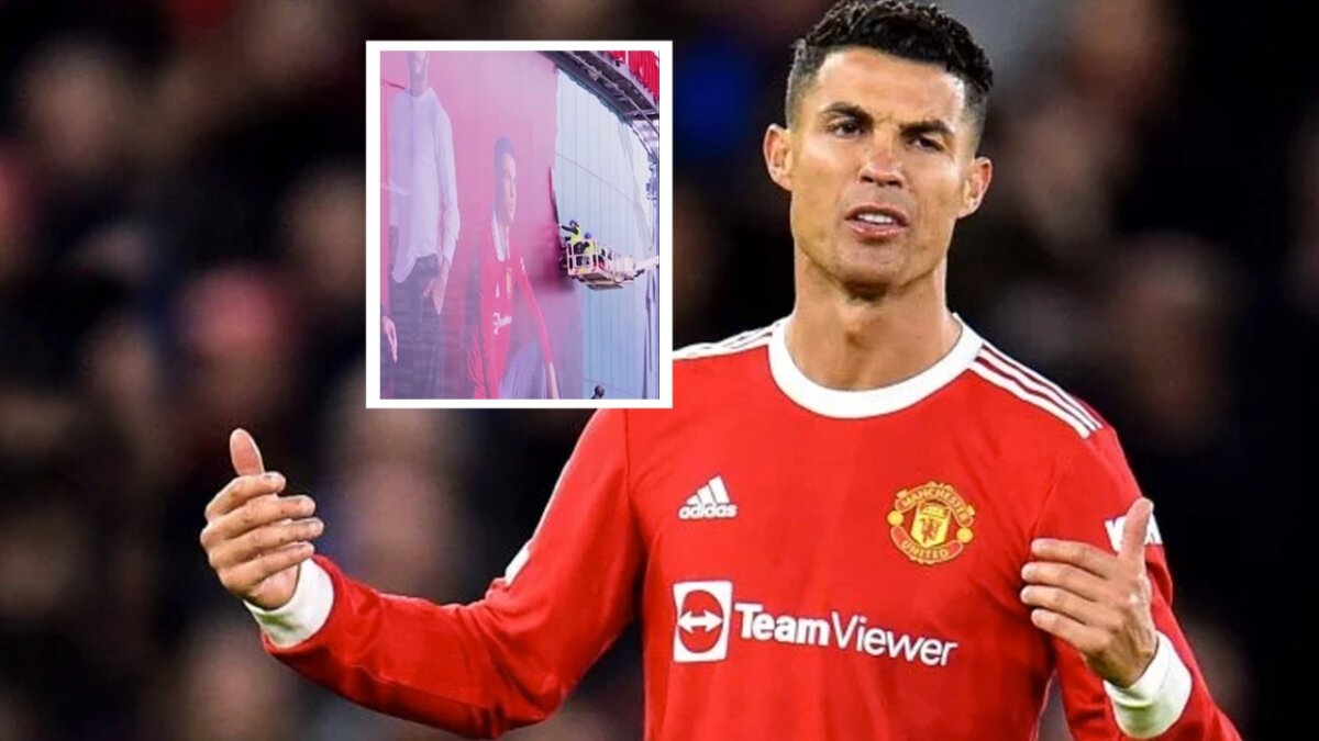 Manchester United retiró la imagen de Cristiano Ronaldo de Old Trafford Con un sin sabor quedó el delantero Cristiano Ronaldo luego de que el Manchester United decidiera retirar la imagen del CR7 del estadio Old Trafford.