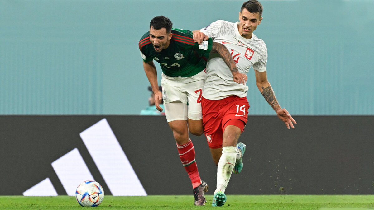 ¡Nada de nada! México empató sin goles ante Polonia México empató sin goles ante Polonia, este martes en la primera jornada del grupo C del Mundial, en un duelo en el que fue determinante el arquero 'Memo' Ochoa, que paró un penal lanzado por Robert Lewandowski.
