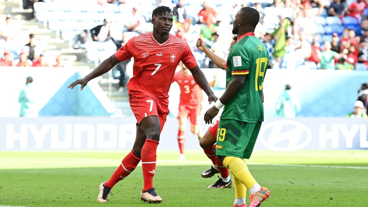 Suiza domó a los 'Leones Indomables' de Camerún con un triunfo 1-0 Suiza domó a los 'Leones Indomables' de Camerún con un triunfo 1-0 en su primer partido en el Mundial de Catar-2022, este jueves en Doha, con un solitario tanto de Breel Embolo, nacido precisamente en ese país africano.