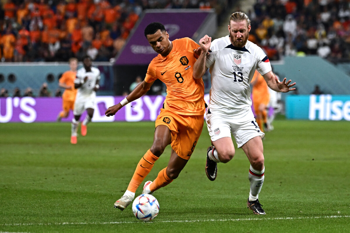 Estados Unidos y Países Bajos abren los octavos Este sábado arrancó la ronda de octavos de final, y Países Bajos logró sacar a Estados Unidos del Mundial con una victoria 3-1.