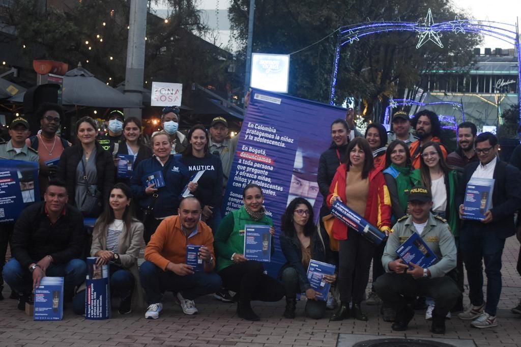 Icbf y MinComercio se unen contra la explotación sexual A través de una campaña de sensibilización en un exclusivo sector de Bogotá, el Instituto Colombiano de Bienestar Familiar (ICBF) y el Ministerio de Comercio, Industria y Turismo se unieron frente a la prevención y erradicación de la explotación sexual de menores.