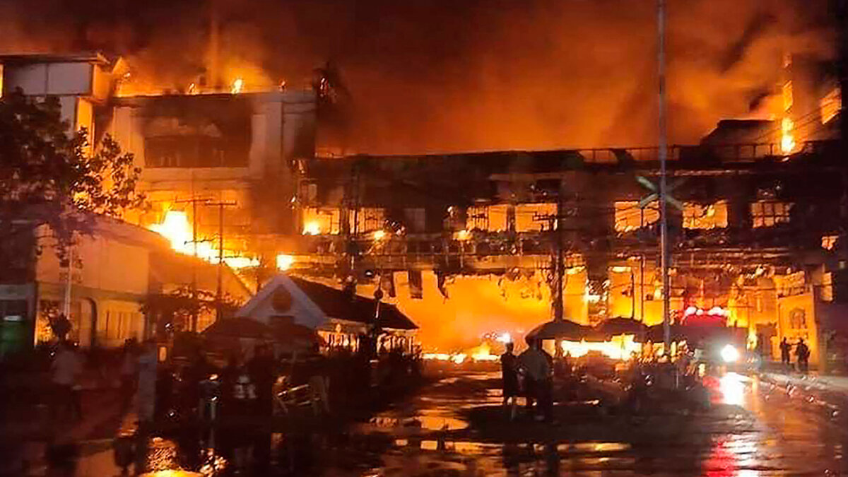 Grave incendio en casino de Camboya deja 19 muertos y varios heridos El gobernador de Sa Kaeo, Parinya Phothisat, dijo que unas 60 personas rescatadas del incendio fueron evaluadas y dadas de alta de hospitales en Tailandia. Asimismo, señaló que había unas 400 personas trabajando en el hotel en el momento del incendio.