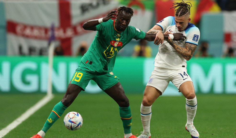 Senegal se despide del Mundial tras derrota ante Inglaterra Cuando peor la estaban pasando, aparecieron el juvenil Jude Bellingham y el capitán Harry Kane para liderar a Inglaterra a golear a Senegal 3-0 el domingo y clasificar a cuartos de final de Catar-2022, donde se topará con Francia.