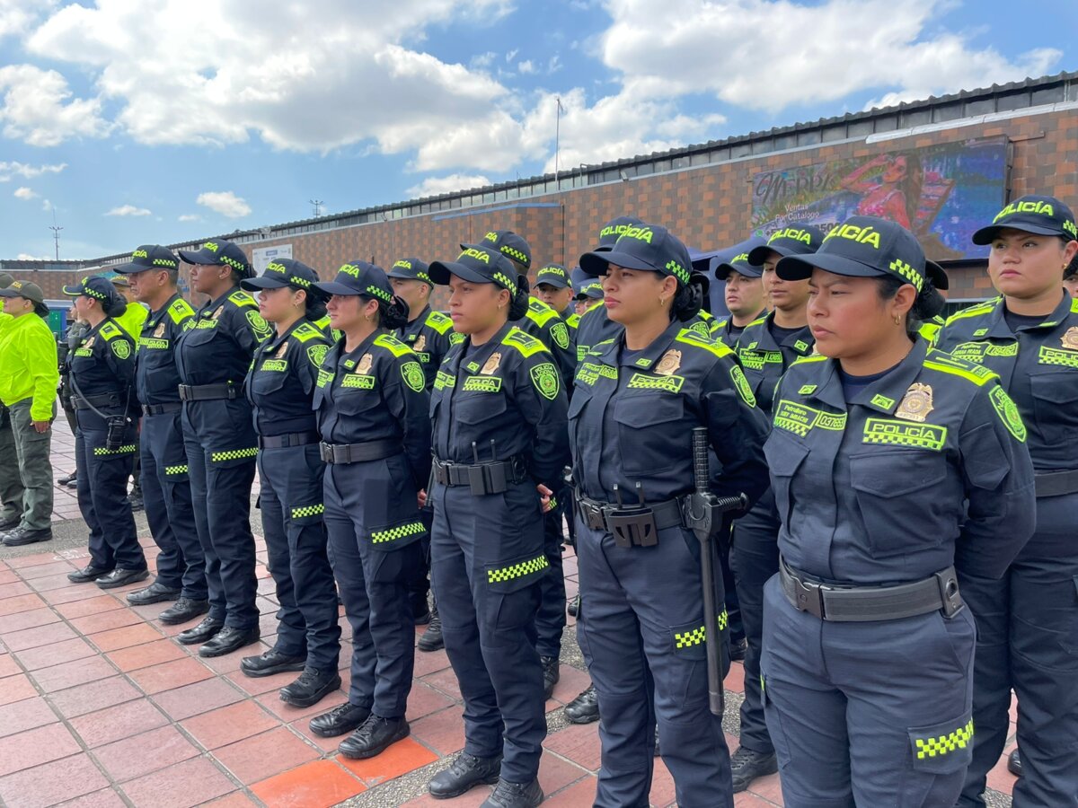 Así avanza el Plan Navidad en Bogotá En el marco del Plan Navidad, el Distrito presentó importantes resultados de las acciones realizadas en apoyo de MEBOG y la Décima Tercera Brigada del Ejército Nacional.