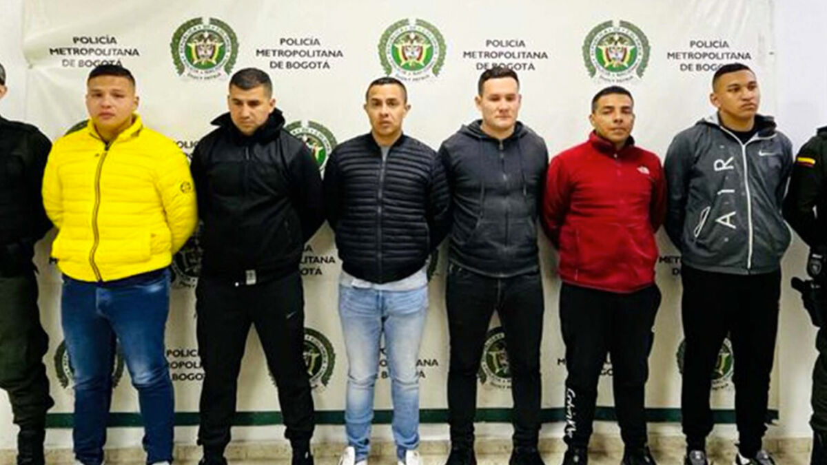 Envían a la cana a policías acusados de extorsionar comerciantes en Bogotá  Un juez de Control de Garantías envió a la cárcel a seis policías: un subteniente y cinco patrulleros por el delito de secuestro extorsivo.