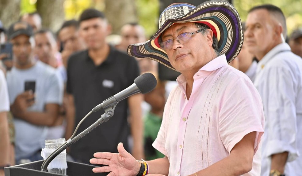 Presidente Petro anunció cese al fuego bilateral del Eln y disidencias Los grupos con los que se acordó fueron el Ejército de Liberación Nacional (ELN), la Segunda Marquetalia, el Estado Mayor Central, las Autodefensas Gaitanistas de Colombia (AGC) y las Autodefensas de la Sierra Nevada.