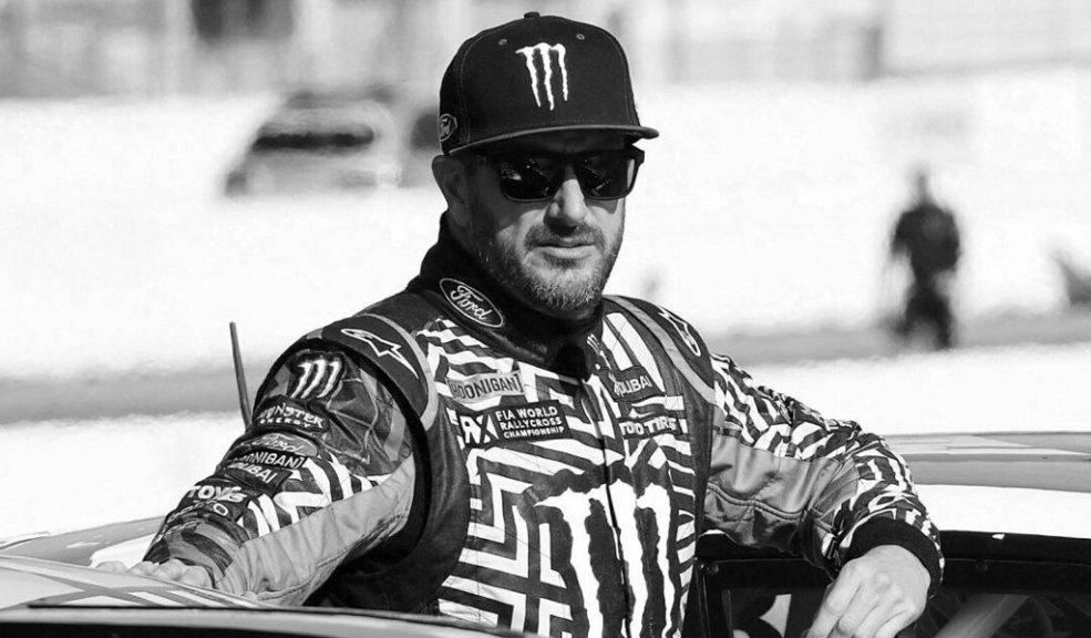 Murió estrella de YouTube y piloto de rally en grave accidente El piloto de rally y reconocido youtuber estadounidense Ken Block falleció a los 55 años en un accidente de motonieve en una pendiente en Utah, informó el lunes su equipo Hoonigan Racing Division.