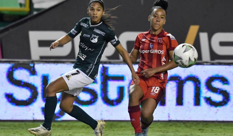 Ya está definida la primera fecha de la Liga femenina en Colombia Ayer se definió la primera fecha de la Liga femenina, luego de que se diera luz verde a este campeonato que contará con la participación de 17 equipos.