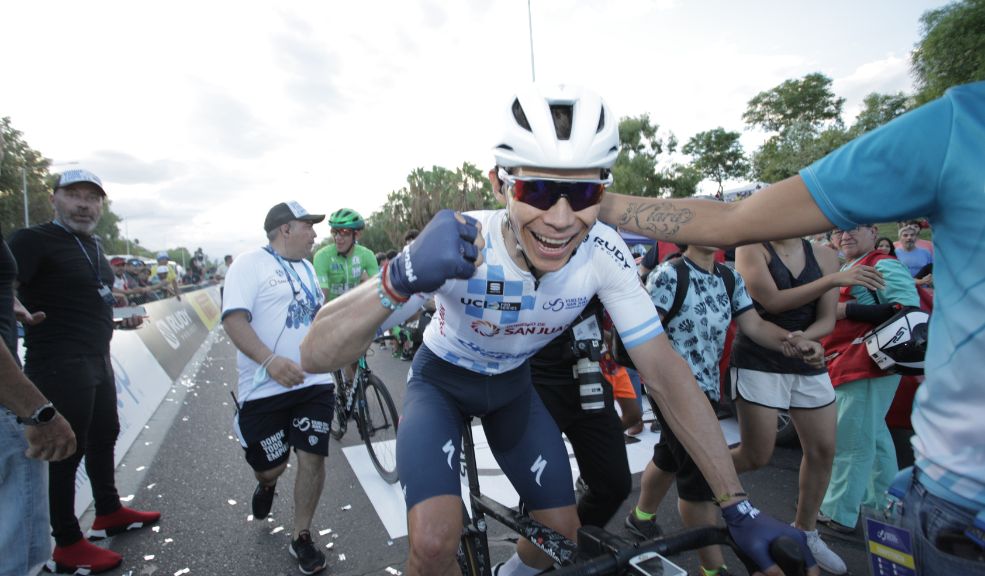 'Superman' López voló y se coronó campeón de la Vuelta a San Juan Este domingo se dio la jornada definitiva de la edición 39 de la Vuelta a San Juan y el título de este campeonato se lo llevó Miguel 'Superman' López, quien sostuvo su liderato.