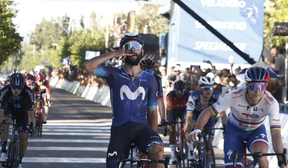 Fernando Gaviria gana la cuarta etapa de la Vuelta a San Juan y ahora lidera la carrera El ciclista antioqueño que pertenece al Movistar Team ganó en final con embalaje y ahora es el líder de la clasificación general de la competencia en Argentina.
