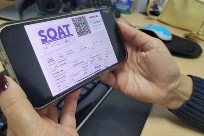 Capturan banda que vendía SOAT falso En la localidad de Teusaquillo se desmanteló una banda encargada de falsificar el seguro de tránsito obligatorio SOAT.