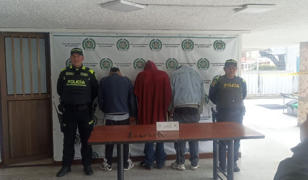 Duro golpe a 'Los Erizos' en Bogotá La Policía de Bogotá la captura de una banda delincuencial conocida como 'Los Erizos' dedicados a robar autopartes en la ciudad.