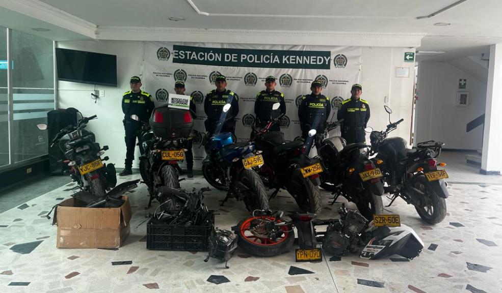 Policía desmanteló desguazadero en Kennedy En un operativo de la Policía de Bogotá se logró desmantelar un desguazadero en el barrio Bella Vista, localidad de Kennedy.