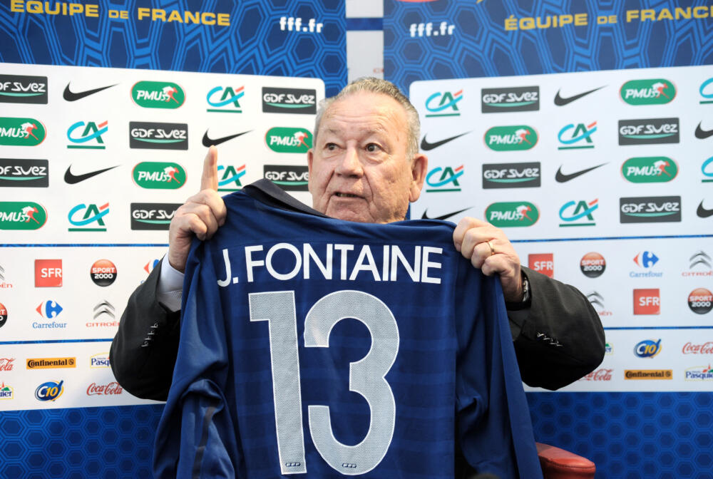 El fútbol está de luto: murió la leyenda de los mundiales, Just Fontaine El francés Just Fontaine, el jugador que tiene el récord de goles en una misma fase final del Mundial de fútbol con 13 dianas, murió a los 89 años, informó su familia a la AFP este miércoles.
