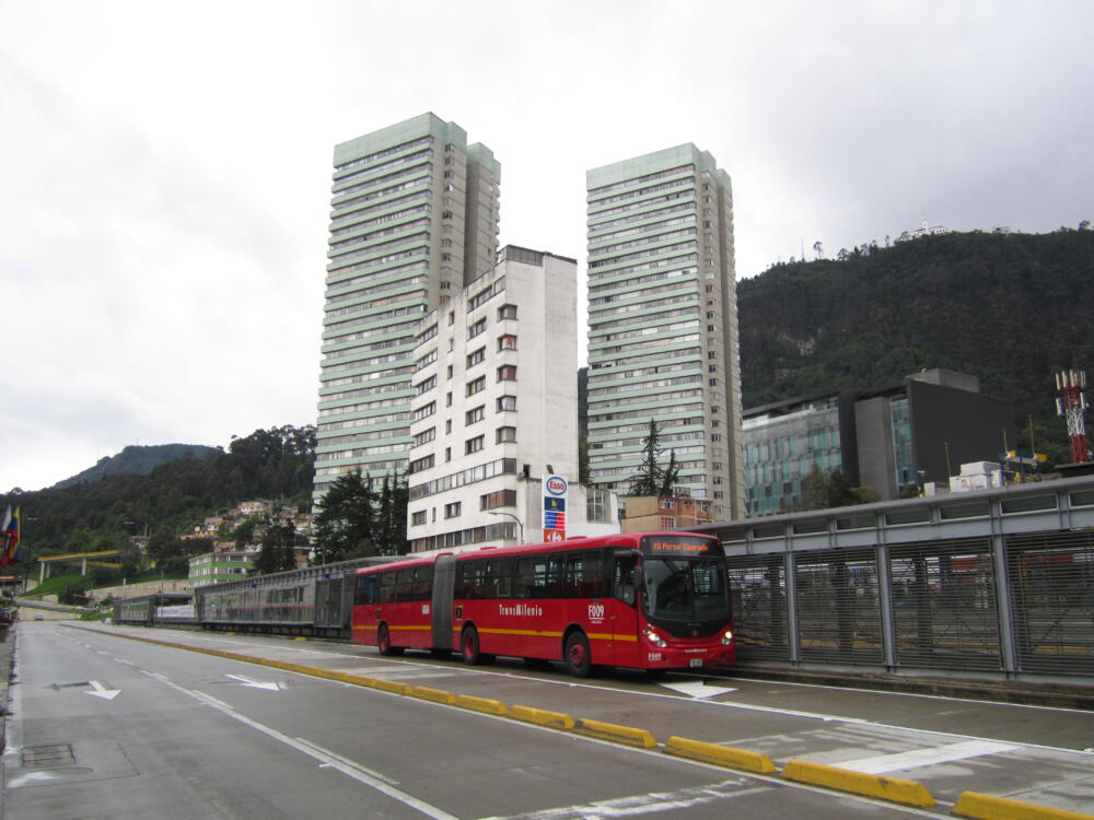 Estas son las estaciones de TransMilenio donde más roban La inseguridad en Bogotá está desbordada, prueba de esto son las cifras entregadas por el Consejo de Bogotá, que indican que se han presentado 7.520 robos en buses de TransMilenio y 5.778 en estaciones de las troncales.