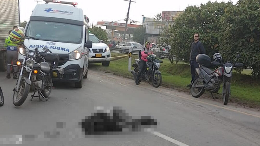 Grave accidente de tránsito cobró la vida de un ciclista en la vía a Mosquera En las últimas horas se presentó un siniestro vial en el cual un ciclista falleció.