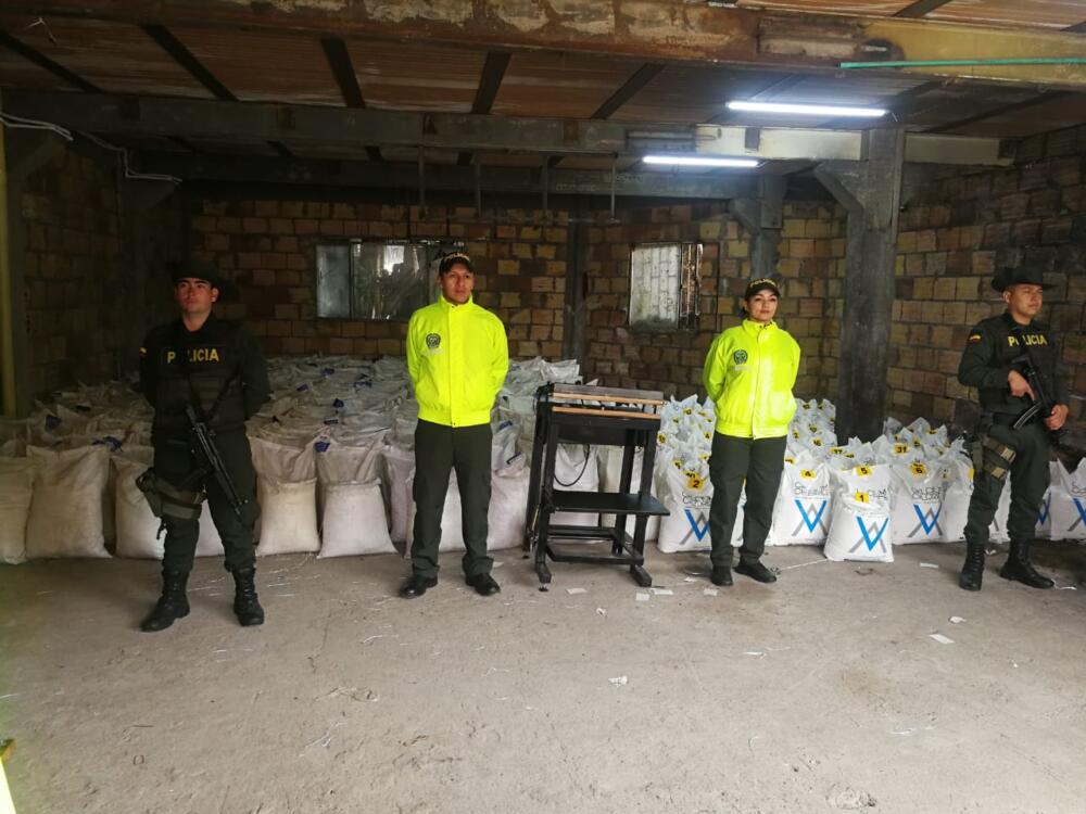 Operativos permitieron incautar cerca de 11,4 toneladas de estupefacientes en Usme y Fontibón Por medio de dos operativos se logró dar un duro golpe al narcotráfico en Bogotá.