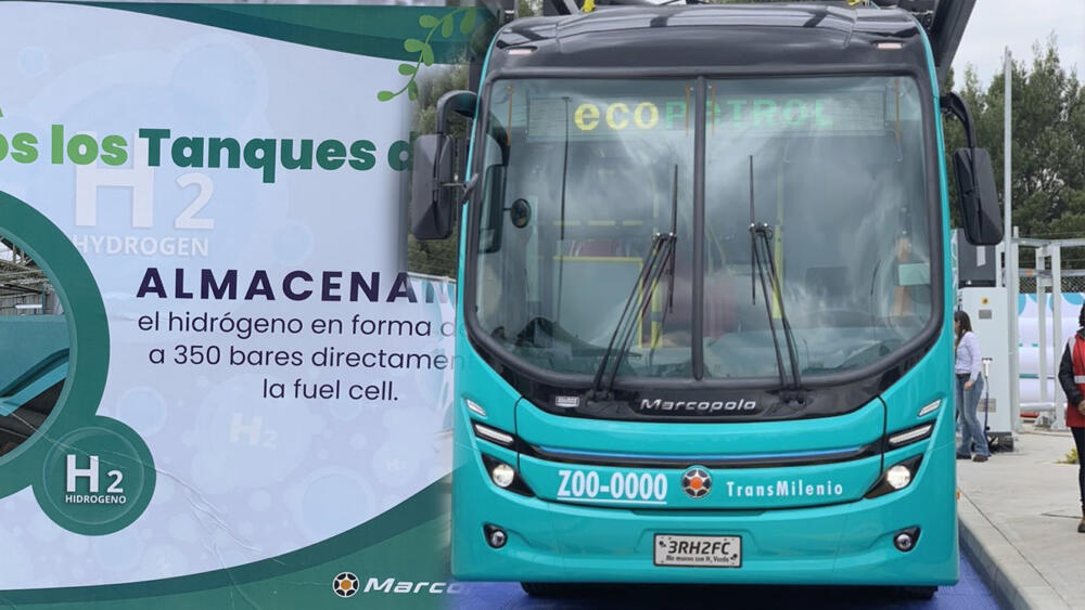 TransMilenio presentó el nuevo bus de hidrógeno que circulará en Bogotá #AsíPasó En las últimas horas, la empresa TransMilenio presentó el nuevo bus de hidrógeno que circulará en las calles de la capital.