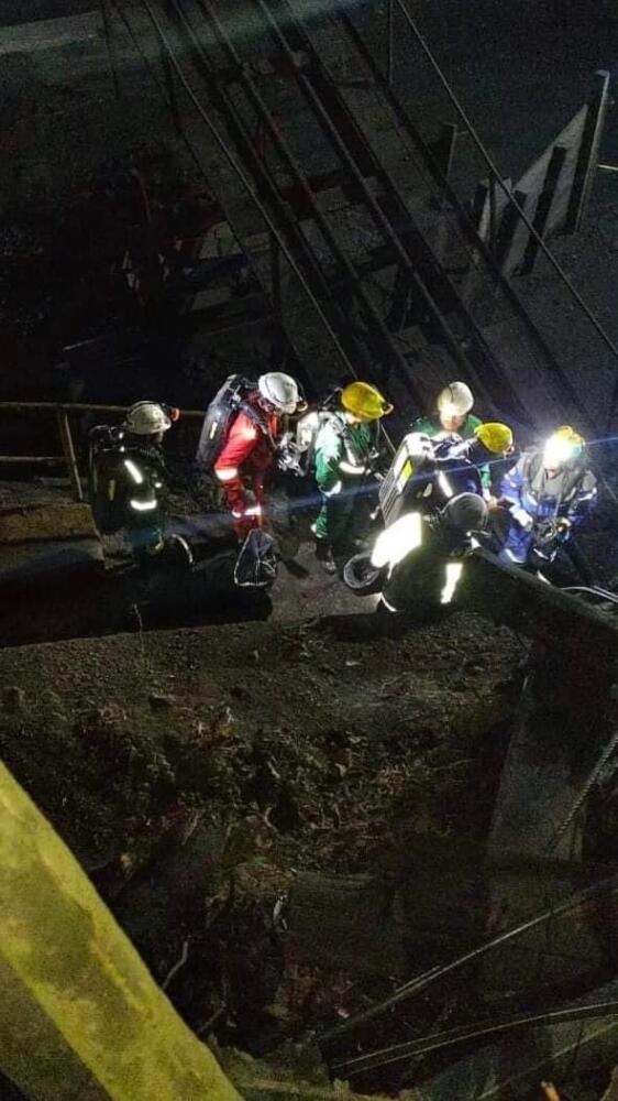 Explosión de mina en Cundinamarca deja 11 mineros muertos La terrible emergencia se presentó en la noche de ayer, por la explosión de cinco minas de carbón en la vereda Peñas de Cajón, en el municipio de Sutatausa, departamento de Cundinamarca.