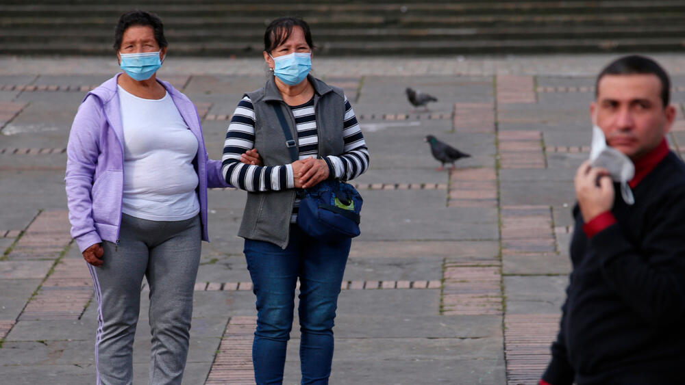 Aún se mantiene la alerta ambiental preventiva y recomiendan el uso de tapabocas La Secretaría de Ambiente confirmó que se mantiene la alerta ambiental preventiva en el suroccidente de Bogotá y se recomienda seguir con el uso de tapabocas.