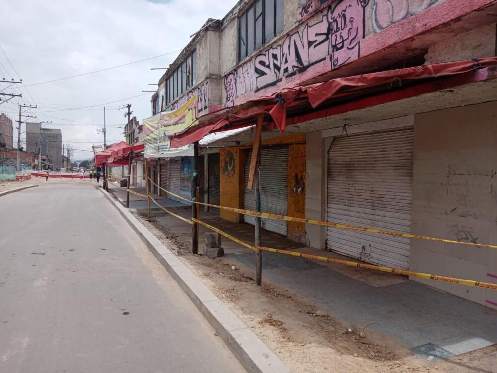 Desalojaron a comerciantes de plaza de mercado de Soacha por malas condiciones higiénicas Durante este lunes, debido a malas condiciones higiénicas y de salubridad, la plaza de mercado de Soacha fue clausurada.