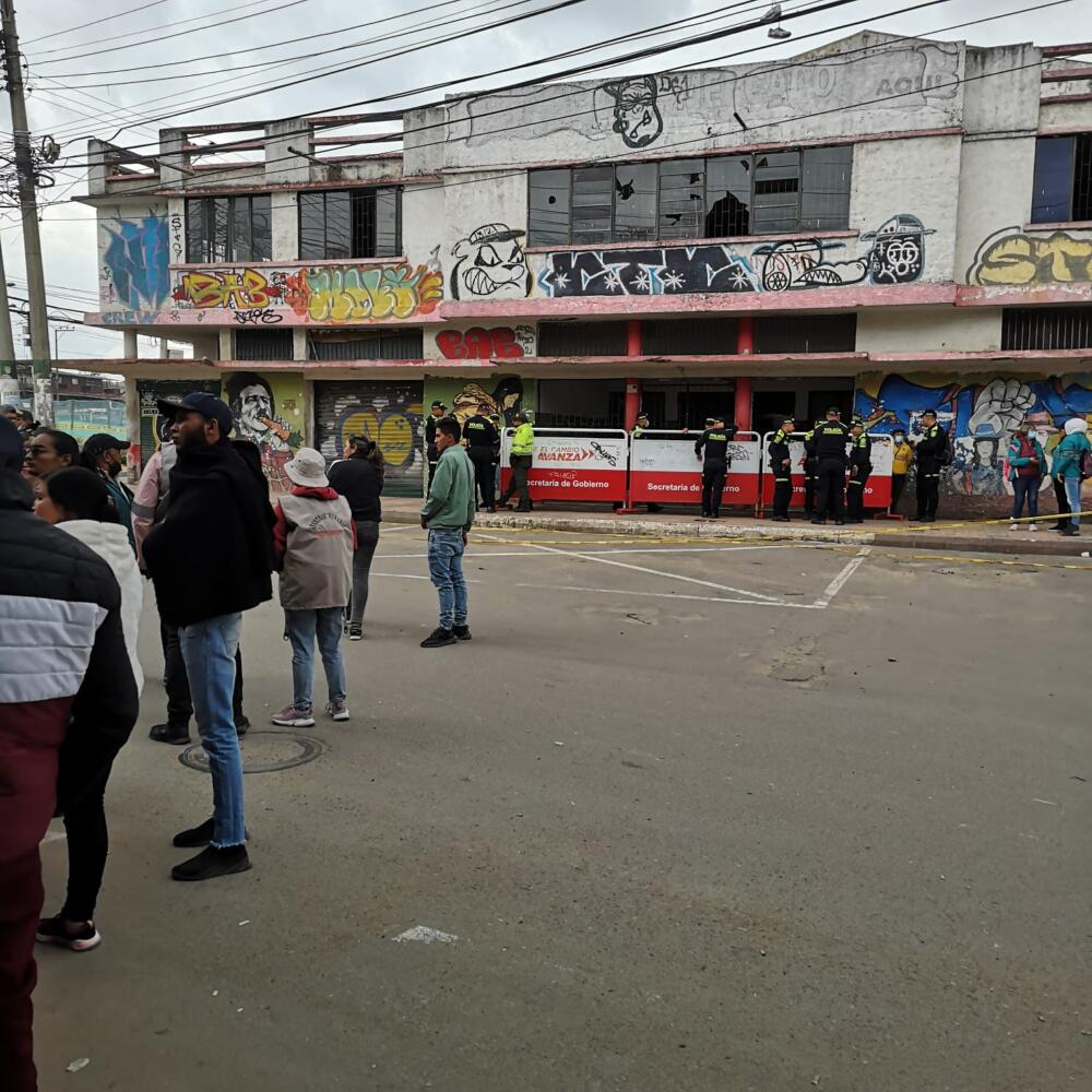 Desalojaron a comerciantes de plaza de mercado de Soacha por malas condiciones higiénicas Durante este lunes, debido a malas condiciones higiénicas y de salubridad, la plaza de mercado de Soacha fue clausurada.