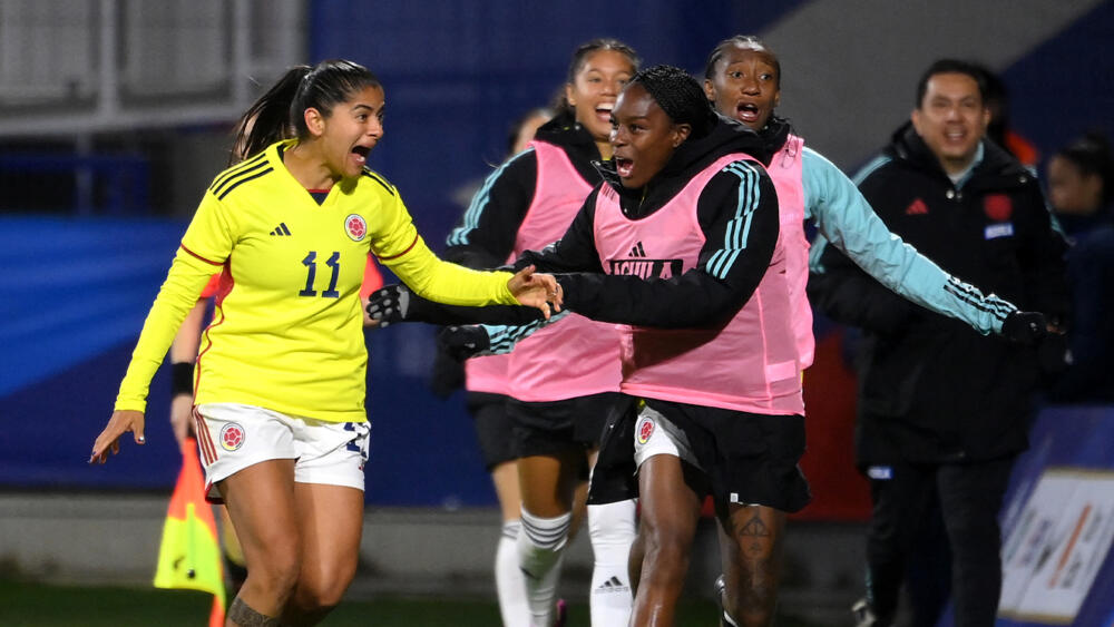 Derrota de las chicas de Colombia ante Italia Con derrota la Selección Colombia Femenina finalizó este martes su gira de partidos en Europa. El equipo nacional fue superado 2-1, en Roma.