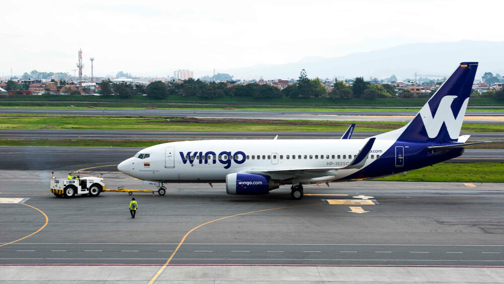Wingo cancela ruta aérea internacional, ¿nueva crisis? Continúan las crisis de las aerolíneas en el país. Esta vez preocupó el anuncio de Wingo, pues canceló su ruta Bogotá - Ciudad de México a partir del próximo 19 de abril.