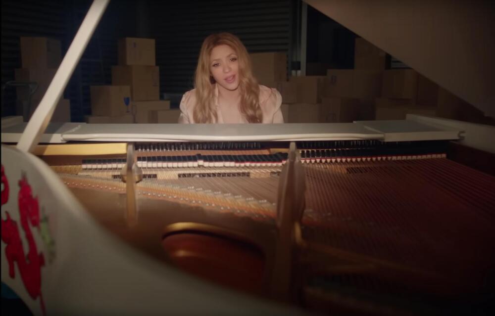 Acusan de plagio a Shakira por su nueva canción 'Acróstico' Cantante española asegura que la nueva canción de Shakira es muy parecida a una que ella compuso.