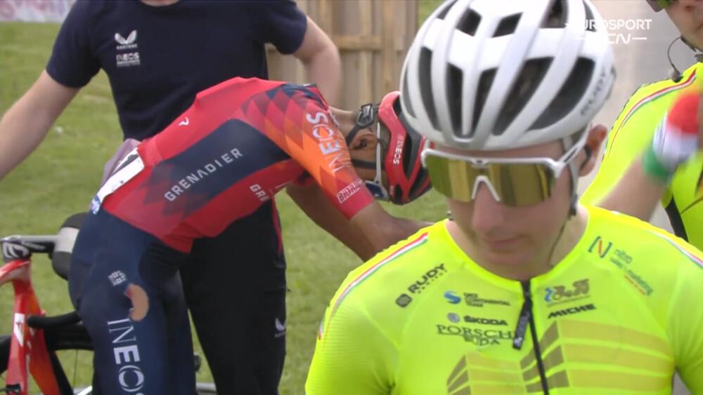 EN VIDEO: ¡Se cayó Egan Bernal en el Tour de Hungría! Egan Bernal sufrió una dura caída en la primera etapa del Tour de Hungría. Le contamos detalles.