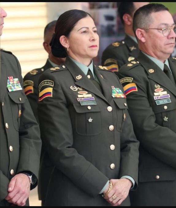 Por primera vez una mujer asume la comandancia de la Policía en Bogotá La general Sandra Hernández será la primera mujer en ponerse al frente de la comandancia de la Policía de Bogotá.