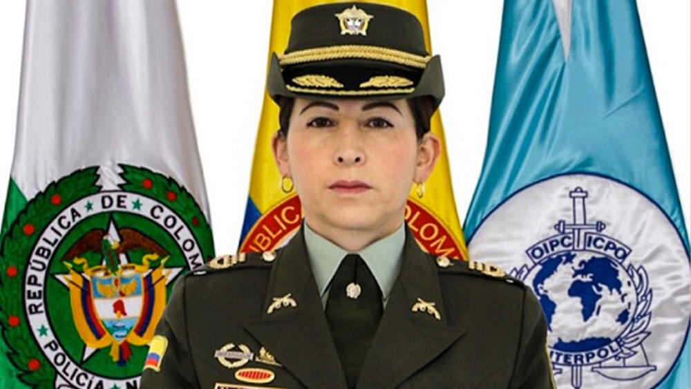 Por primera vez una mujer asume la comandancia de la Policía en Bogotá La general Sandra Hernández será la primera mujer en ponerse al frente de la comandancia de la Policía de Bogotá.