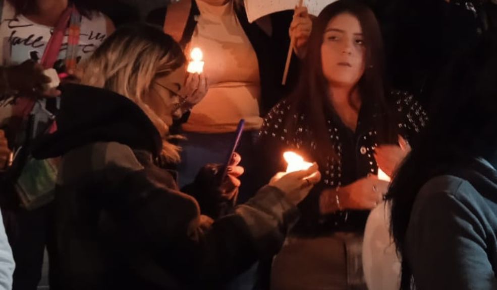 En imágenes: Así se vivió la velatón en rechazo al feminicidio de Nelsy González