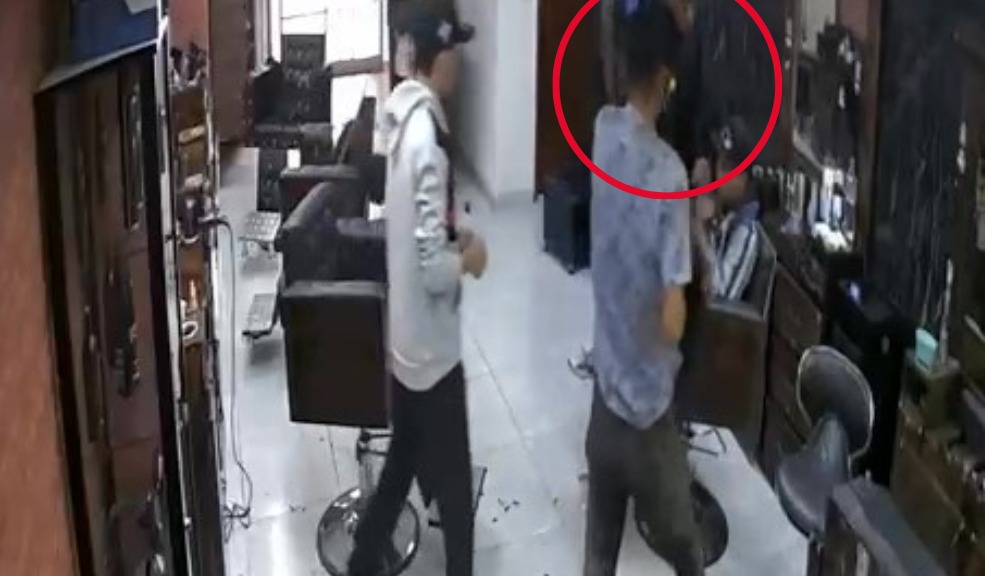 EN VIDEO: Así robaron una peluquería en Rafael Uribe