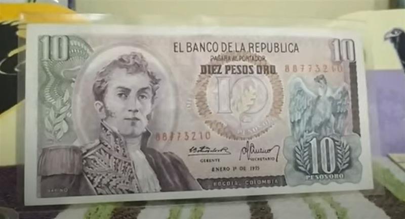 ¿Lo tiene? Coleccionistas ofrecen 9 millones por billete viejo de 10 pesos Coleccionistas estarían pagando cerca de 9 millones de pesos a quien tenga un billete viejo de 10 pesos.