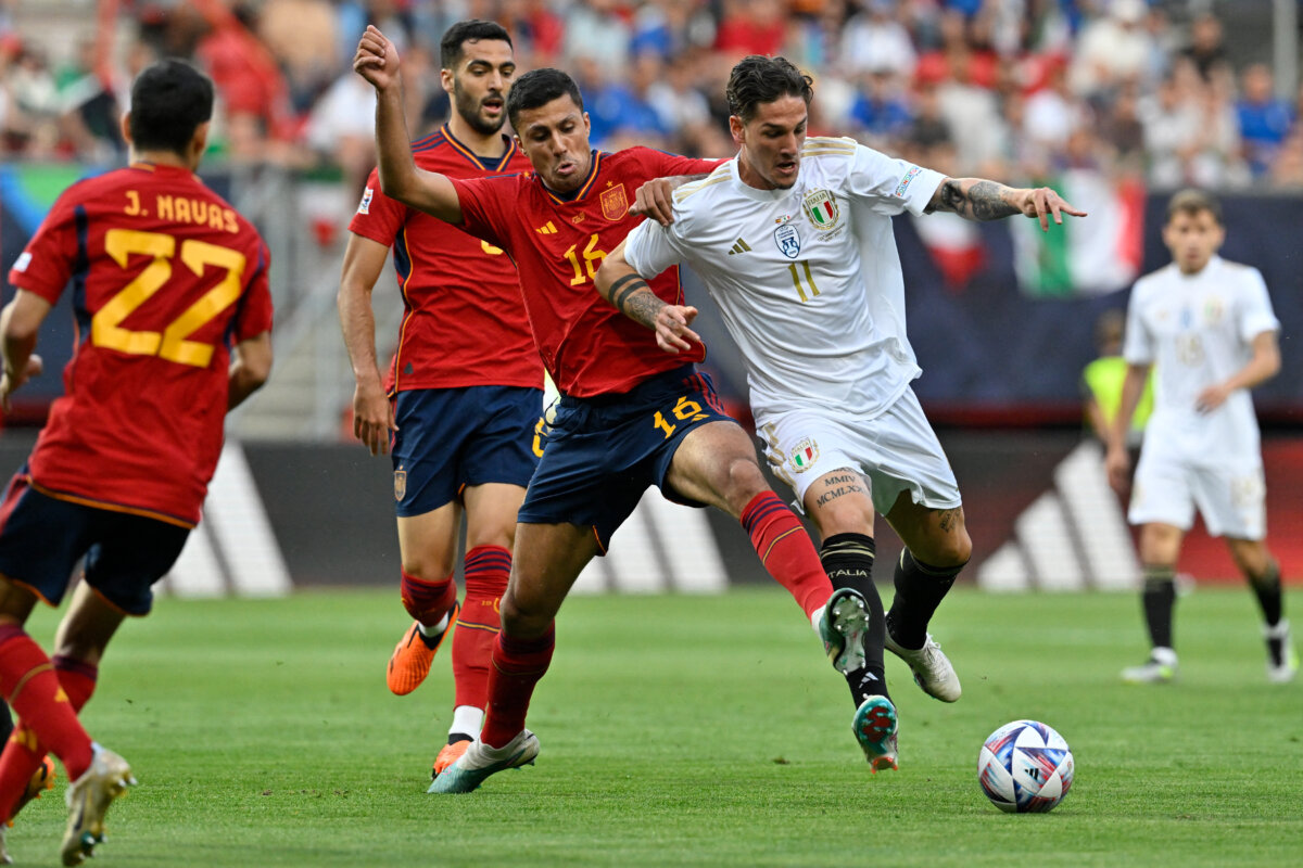 Croacia y España definirán al campeón de la Liga de las Naciones Con un gol al último minuto España logró la clasificación a la final de la Liga de las Naciones tras imponerse a Italia por 2 a 1 y ahora definirá con Croacia al nuevo campeón.