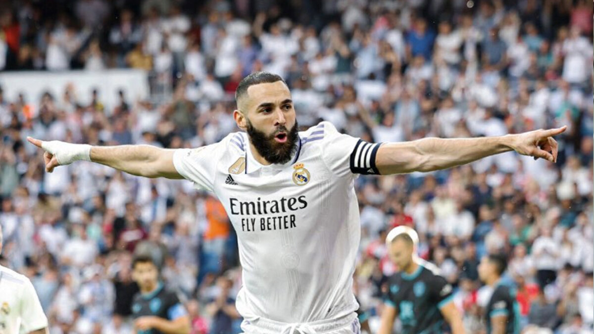 Karim Benzema desmiente rumores sobre su salida del Real Madrid Karim Benzema le puso fin a los rumores que lo vinculaban con el fútbol de Arabia Saudí y confirmó que seguirá jugando para el Real Madrid la próxima temporada.